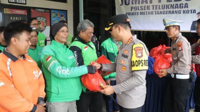 Kapolres Metro Tangerang Kota Gelar Jum’at Peduli Bersama Ojol di Teluknaga