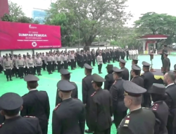 Polres Metro Jakarta Barat Gelar Upacara Hari Sumpah Pemuda ke-97, Kobarkan Semangat Persatuan di Tengah Gerimis