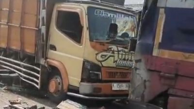 Rem Blong Diduga Pemicu Kecelakaan Beruntun Maut di Cikampek