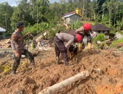 Ditpolsatwa Korsabhara Baharkam Polri dan Polda Sumut, Kerahkan Anjing Pelacak K-9 Cari Korban Bencana di Tapanuli Tengah