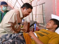 Presiden Prabowo Tinjau Lokasi Bencana di Aceh Tamiang, Kunjungi Warga Terdampak