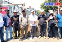 Akses Jalan Tanggul Timur di RT 17 RW 10, Kelurahan Kapuk, Cengkareng, Jakarta Barat, ditutup permanen oleh ahli waris