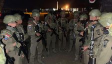 Dua anggota KKB Bintang Timur ditangkap di Oksibil oleh Satgas Damai Cartenz-2026. Salah satu pelaku merupakan DPO kasus pembunuhan tahun 2022. (Dok.Humas Polri)