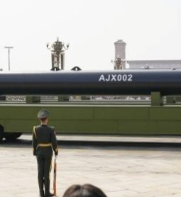 China Kembangkan Kapal Selam Tanpa Awak Terbesar di Dunia, Picu Kekhawatiran Internasional