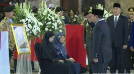 Foto istimewa Presiden Prabowo memberi penghormatan terakhir 