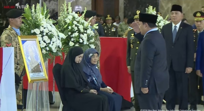 Foto istimewa Presiden Prabowo memberi penghormatan terakhir 