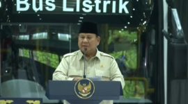 Foto Presiden Prabowo saat meresmikan pabrik perakitan kendaraan listrik di Magelang,(Dok.Istw)