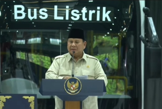 Foto Presiden Prabowo saat meresmikan pabrik perakitan kendaraan listrik di Magelang,(Dok.Istw)