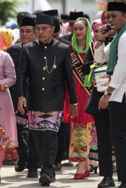 Wali Kota Jakarta Barat Hadiri Lebaran Betawi 2026 di Lapangan Banteng
