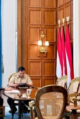 Pertemuan di Istana, Prabowo dan Luhut Matangkan Kebijakan Ekonomi dan Investasi