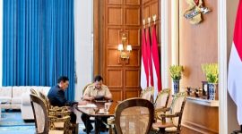 Presiden Prabowo dan Luhut bertemu di istana Jakarta, Salasa (21/4/2026). (IG.Sekretariat Kabinet)