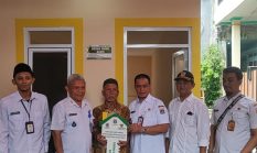 BAZNAS Jakbar Bedah Rumah Warga Kapuk, Lurah Arief Menyampaikan Apresiasi