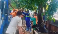 Langgar Perda, Puluhan Lapak PKL di Bantaran Kali Cengkareng Drain Ditertibkan