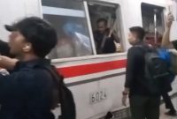 Direktur Utama PT KAI, Bobby Rasyidin, menegaskan bahwa investigasi penyebab kecelakaan diserahkan sepenuhnya kepada Komite Nasional Keselamatan Transportasi