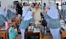 Pesan Prabowo ke Guru dan Siswa: Perkuat Karakter, Hadapi Era Teknologi