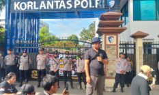 May Day, Sopir Truk Geruduk Korlantas Polri Protes Pungli di Jalan