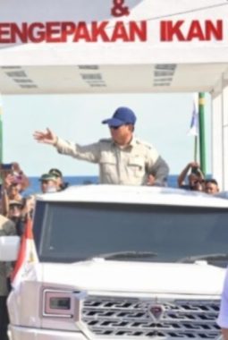 Presiden Prabowo Tinjau Shelter Nelayan Merah Putih di Gorontalo