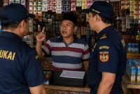 Ilustrasi razia rokok ilegal 