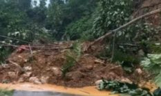 Diguyur Hujan Deras Tebing di Kabupaten Lebak Longsor Akses Jalan Tertutup