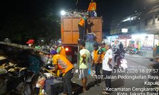 Warga Keluhkan Tumpukan Sampah di Pedongkelan, Lurah Kapuk Turun Langsung