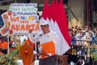 Menteri Lingkungan Hidup Jumhur Hidayat dalam peluncuran gerakan “Jaga Jakarta Bersih, Pilah Sampah