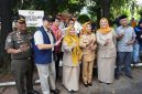Foto Istimewa Walikota Jakarta Barat Iin Mutmainnah saat meninjau pilah sedekah sampah di Kelurahan Meruya Selatan, Kecamatan Kembangan, Jakarta Barat, Senin (18/5/2026). 