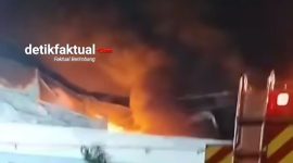 Gudang plastik terbakar di Jalan Peternakan Raya,Gang Semut,Kapuk