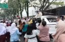 Foto Istimewa Presiden Prabowo Disambut Antusias Warga Saat Kunjungan Kerja di Bandung
