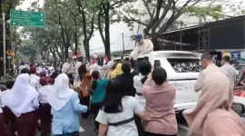 Foto Istimewa Presiden Prabowo Disambut Antusias Warga Saat Kunjungan Kerja di Bandung