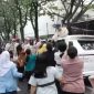 Foto Istimewa Presiden Prabowo Disambut Antusias Warga Saat Kunjungan Kerja di Bandung