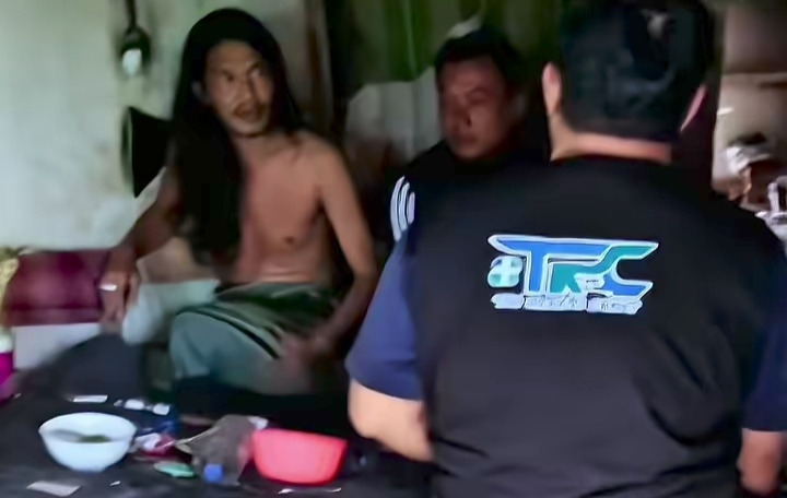 Foto Tangkapan Layar IG saat Sugeng dijemput Dinas kesehatan Pemprov Jawa Barat di rumahnya