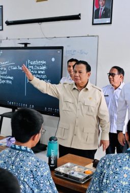 Prabowo Targetkan Renovasi 70 Ribu Sekolah pada 2026
