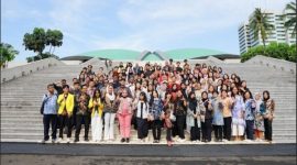 Mahasiswa Fakultas Hukum Universitas Terbuka yang tergabung dalam Forum Studi Ilmu Hukum melakukan kunjungan akademik ke Gedung MPR RI