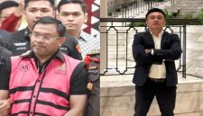 Advokat Riko Ginting menegaskan, sejarah pemberantasan korupsi di Indonesia menunjukkan bahwa sejumlah perkara besar kerap berhenti pada pelaku teknis di lapangan.
