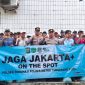 Kapolsek Paku Haji, AKP Prapto Laksono, S.H., M.H., memimpin langsung kegiatan pembagian beras kepada masyarakat di wilayah hukumnya.