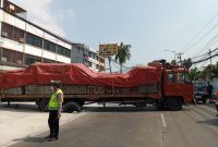 Truk tronton amblas dikapuk raya (Foto:Detikfaktual/Rudi)