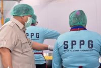 Presiden Prabowo Subianto meninjau langsung Satuan Pelayanan Pemenuhan Gizi (SPPG) di Palmerah, Jakarta, pada Selasa, 2 Juni 2026.

(Foto: BPMI Setpres/Rusman)