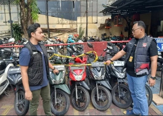Polisi amankan enam unit sepeda motor yang diduga merupakan hasil tindak kejahatan.di kapuk