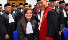 Advokat Muda Jesicca Firly Resmi Diambil Sumpah di Pengadilan Tinggi Bandung