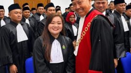 Jesicca Firly, S.H. resmi menyandang profesi advokat setelah menjalani prosesi pengambilan sumpah di Pengadilan Tinggi Bandung
