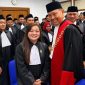 Jesicca Firly, S.H. resmi menyandang profesi advokat setelah menjalani prosesi pengambilan sumpah di Pengadilan Tinggi Bandung