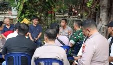 Kapolres Metro Jakarta Barat Kombes Pol Twedi Aditya Bennyahdi turun langsung menyapa warga dalam kegiatan Jaga Jakarta+ On The Spot 