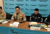 Kapolsek Metro Penjaringan AKBP Agta Bhuwana Putra menjelaskan, peristiwa tersebut terjadi pada Kamis, 16 April 2026 sekitar pukul 06.55 WIB di Jalan Camar Permai 4 RT 002/RW 006, Kelurahan Kapuk Muara.