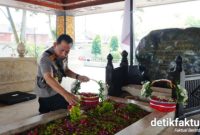 Kapolri Jenderal Listyo Sigit Prabowo berziarah ke makam para mantan presiden RI