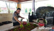Kapolri Jenderal Listyo Sigit Prabowo berziarah ke makam para mantan presiden RI