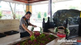 Kapolri Jenderal Listyo Sigit Prabowo berziarah ke makam para mantan presiden RI