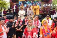 Festival Akulturasi Budaya Betawi dan Tionghoa digelar di Taman Pandawa, RT 08/RW 02, Kelurahan Kamal, Kecamatan Kalideres, Jakarta Barat, Minggu (21/6/2026).