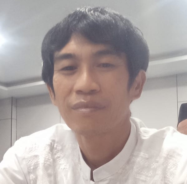Pernyataan keras dilontarkan Hendra Primitif terkait sikap sebagian pejabat publik yang dinilai kerap menuntut masyarakat patuh terhadap hukum