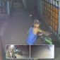 Rekaman CCTV Warga merekam pelaku pencurian kendaraan sepeda motor