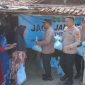 Polsek Pakuhaji menggelar kegiatan Jaga Jakarta On The Spot (Jaga Lingkungan, Jaga Warga) yang dirangkaikan dengan pembagian bantuan sosial kepada warga di Kampung Laksana Timur RT 03/06, Desa Kiarapayung, Kecamatan Pakuhaji, Kabupaten Tangerang, Senin (8/6/2026)